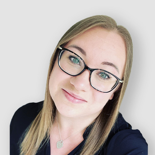 profile photo of lauren pringle, bids, accreditations & marketing manager